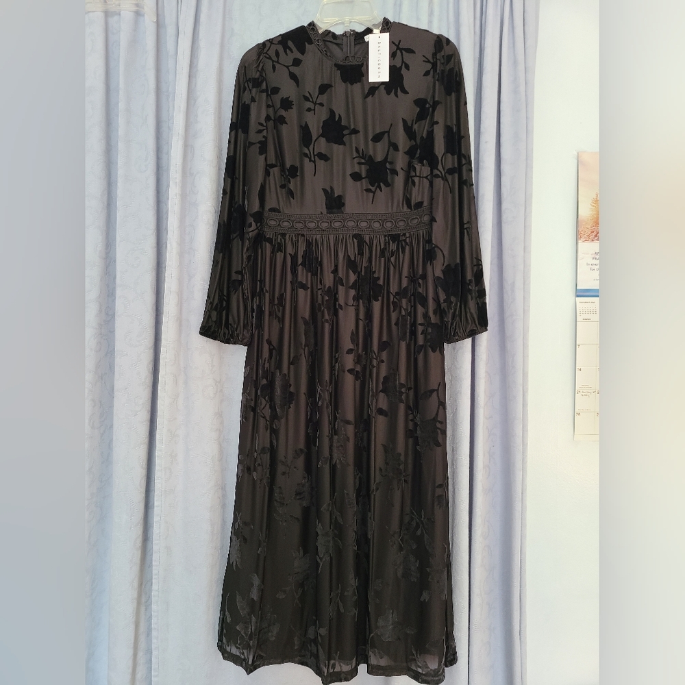 NWT Baltic Born Size Medium Elegant Black Floral Dress